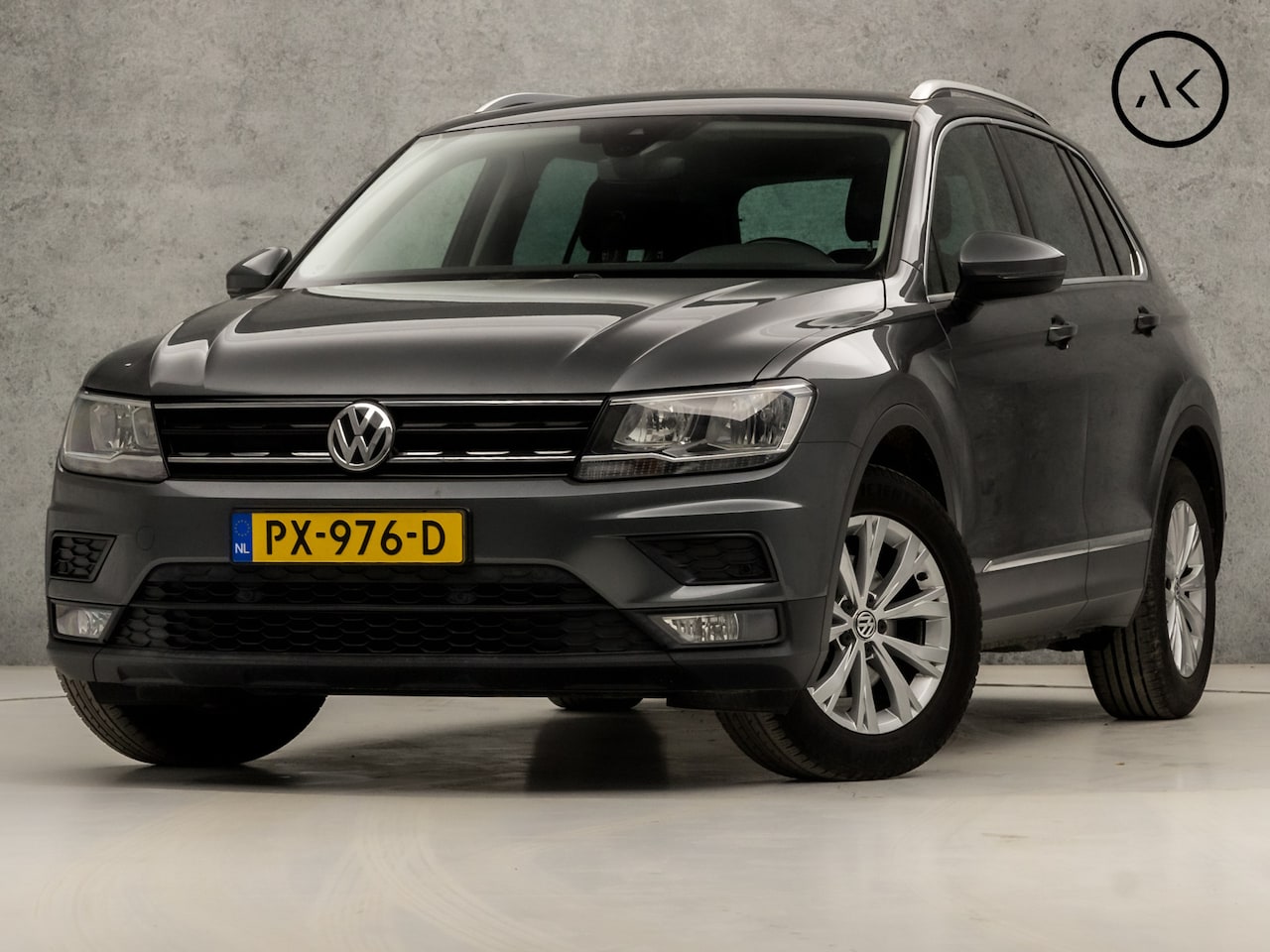 Volkswagen Tiguan - 1.4 TSI Sportline (APPLE CARPLAY, GROOT NAVI, CLIMATE, GETINT GLAS, ADAPTIVE CRUISE, SPORT - AutoWereld.nl