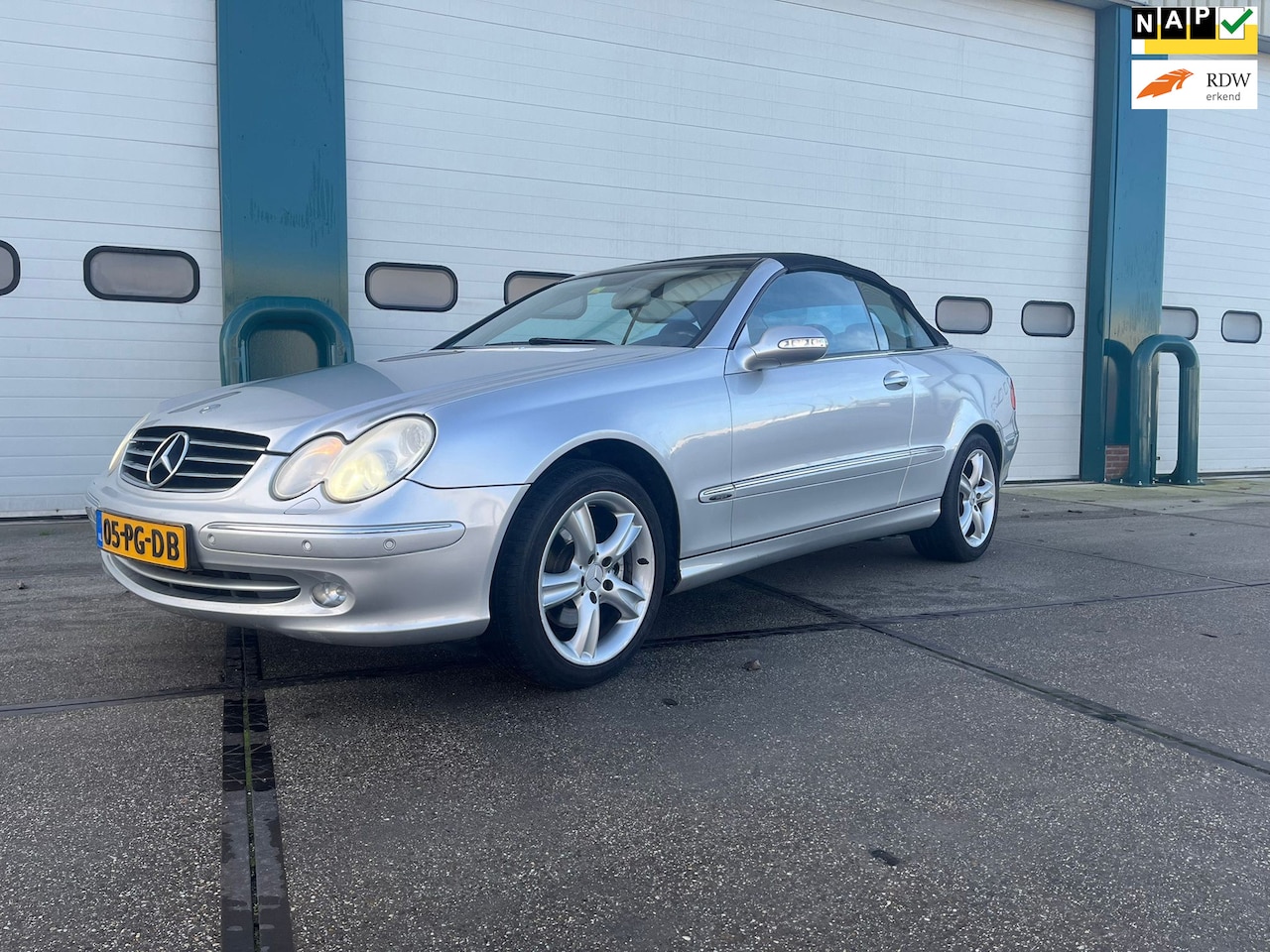 Mercedes-Benz CLK-klasse Cabrio - 320 Avantgarde Automaat ! - AutoWereld.nl