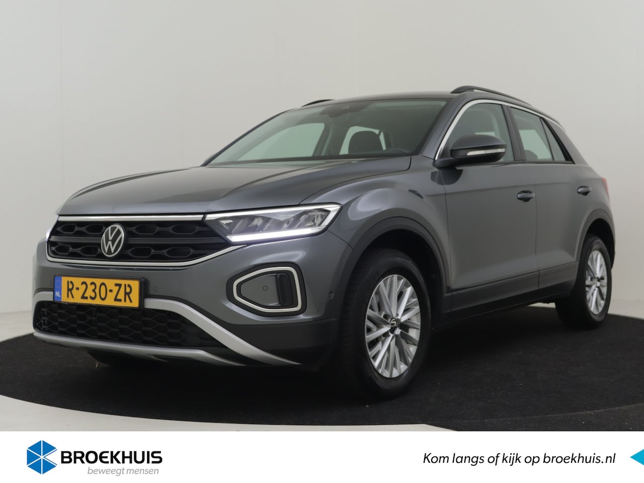 Volkswagen T-Roc - 1.0 TSI Life 111pk | 1e eigenaar | Fabrieksgarantie 2027 | Led koplamp | Navigatie via app - AutoWereld.nl