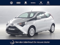 Toyota Aygo - 1.0 VVT-i x-play / Airco / Apple Carplay / Camera