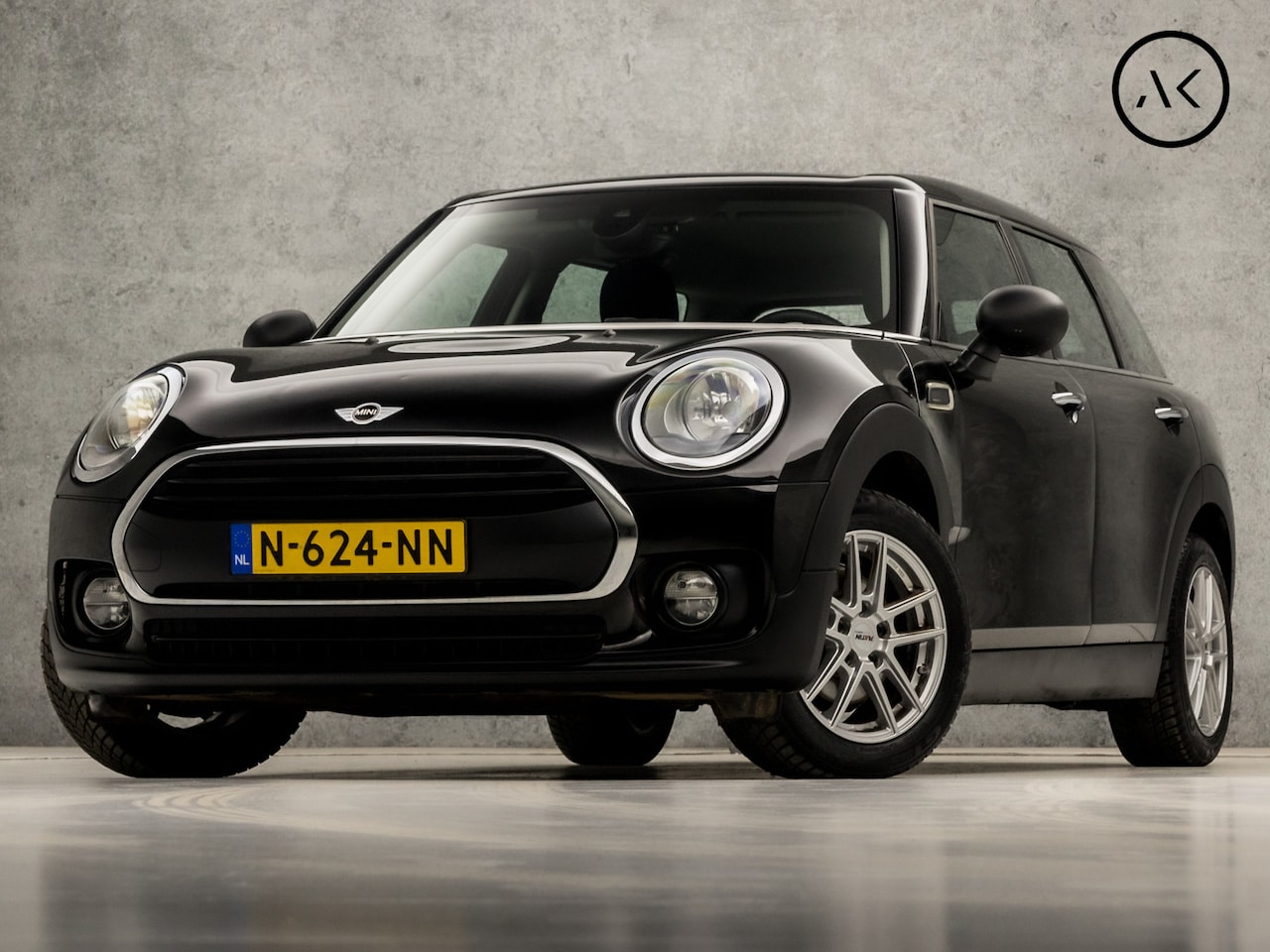 MINI Clubman - Mini 1.5 Cooper (SCHERM, CLIMATE, STOELVERWARMING, SPORTSTOELEN, CRUISE, PARKEERSENSOREN, - AutoWereld.nl