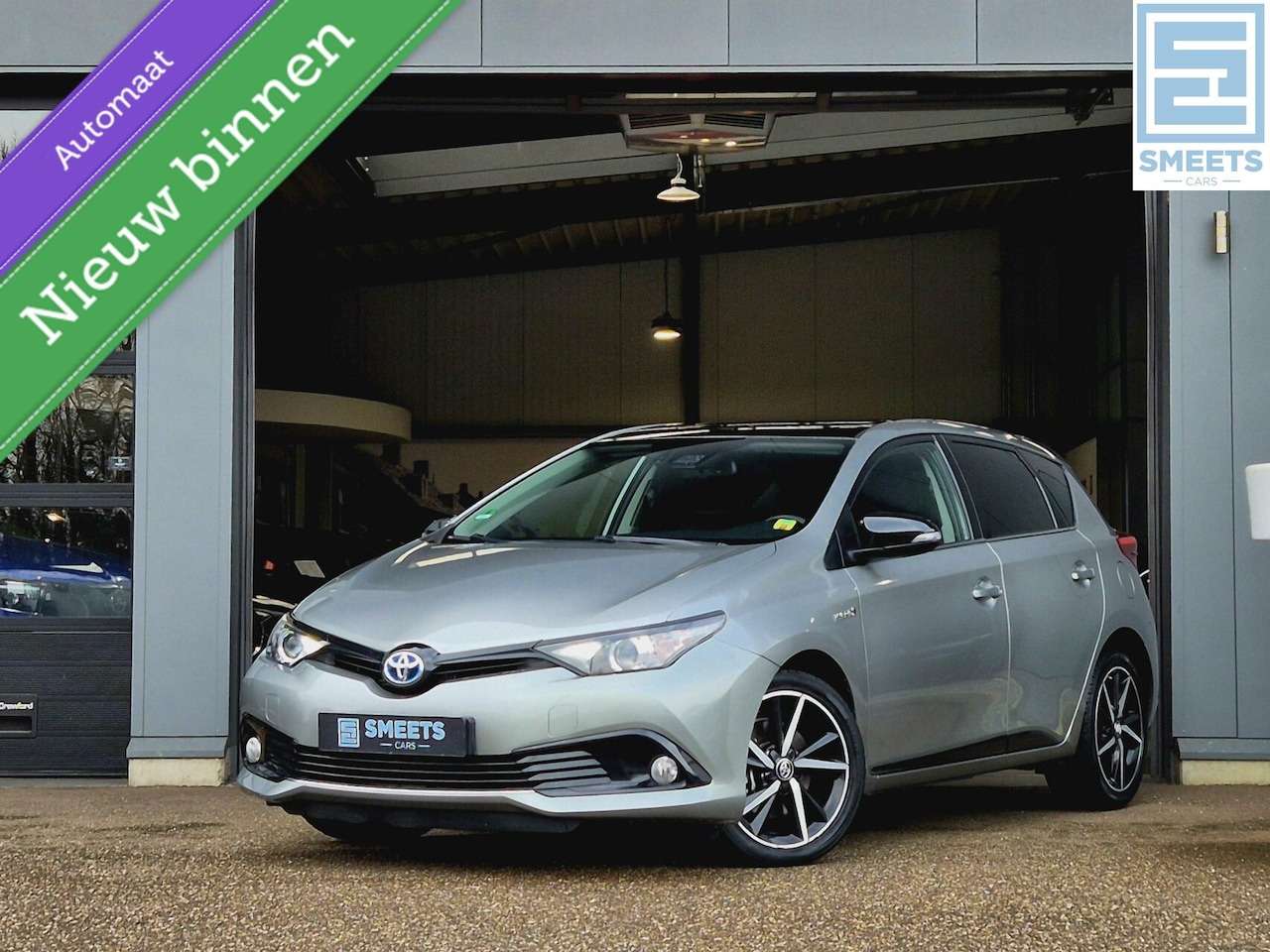 Toyota Auris - 1.8 Hybrid Dynamic Automaat |Clima|Camera|Navi - AutoWereld.nl