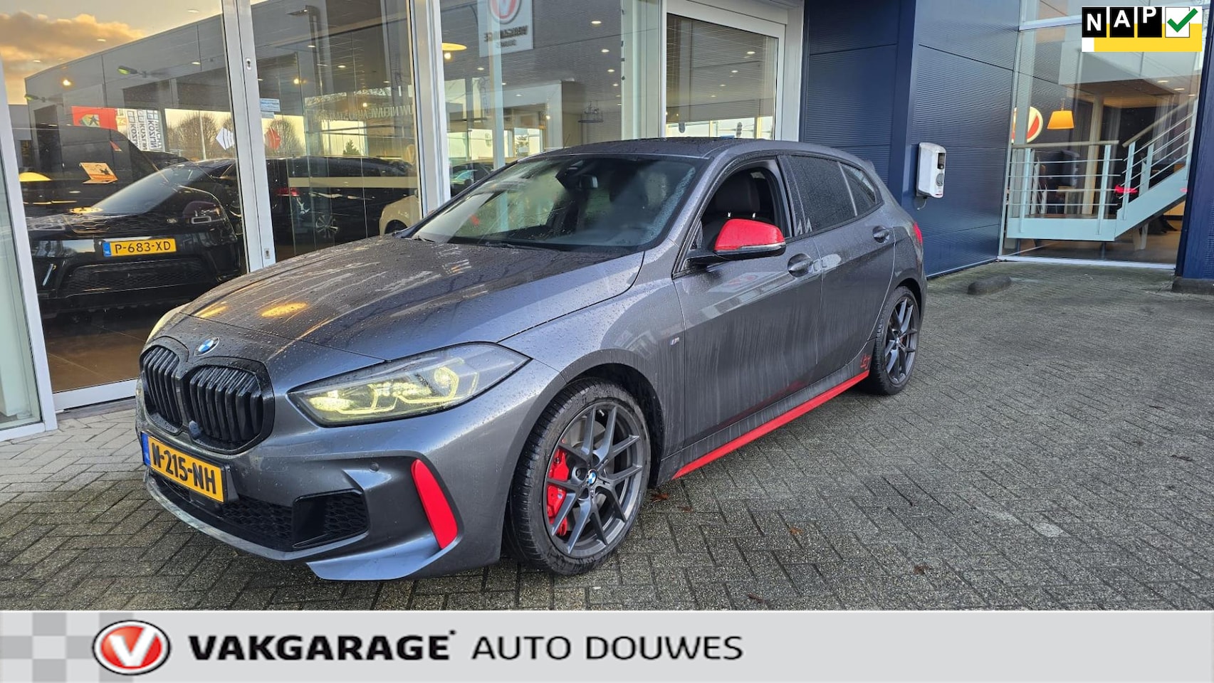 BMW 1-serie - 128ti Business Edition |Bomvol |NAP |1e eigenaar | Dealeronderhouden | Automaat | Pano | L - AutoWereld.nl