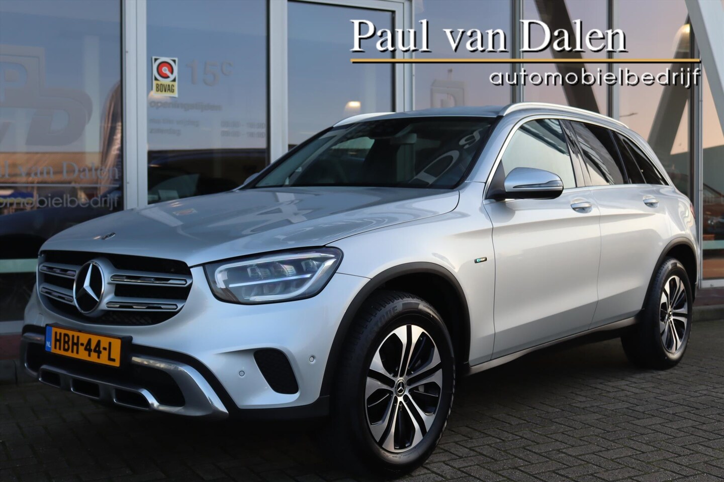 Mercedes-Benz GLC-klasse - GLC300e 320PK 4MATIC BUSINESS Navi | PHEV | 18 Inch Lm | Camera | Led | Stoelverw. | Carpl - AutoWereld.nl