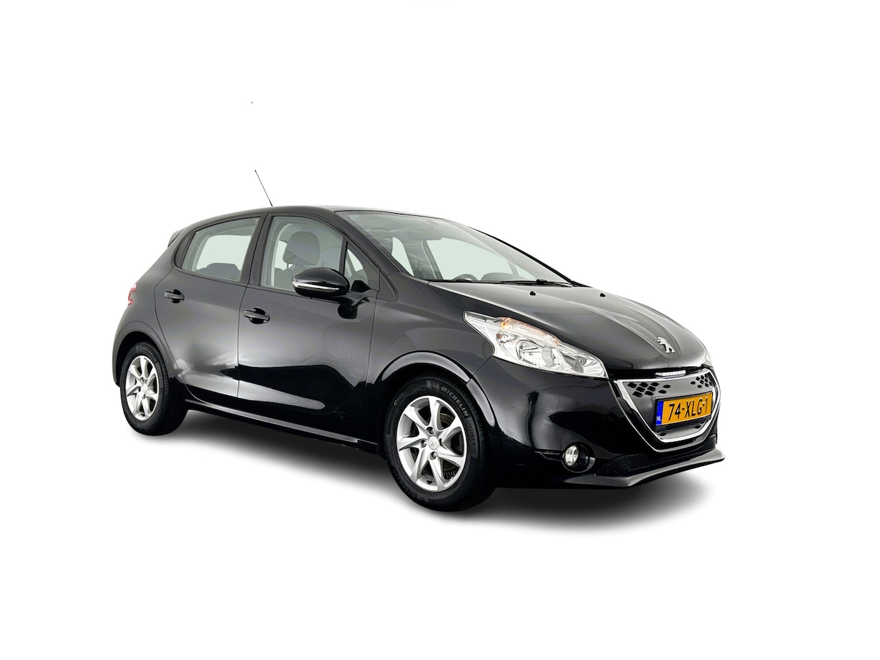 Peugeot 208 - 1.4 e-HDi Blue Lease Aut. *NAVI-FULLMAP | AIRCO | CRUISE | COMFORT-SEATS | 15''ALU* - AutoWereld.nl