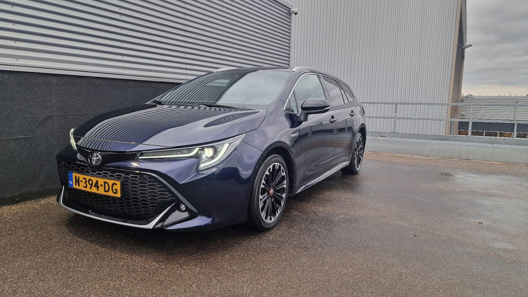 Toyota Corolla Touring Sports - 1.8 Hybrid GR-Sport AppleCarplay / AndroidAuto, Navigatie, Dodehoekdetectie, Stoelverwarmi - AutoWereld.nl