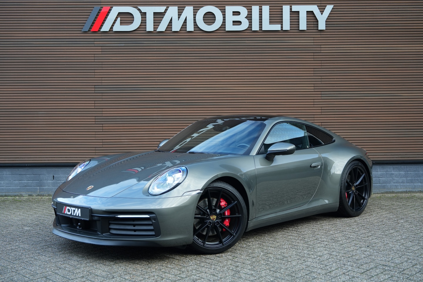 Porsche 911 - 3.0 Carrera S | Aventuringrün | Sport Chrono | Pano | ACC | - AutoWereld.nl