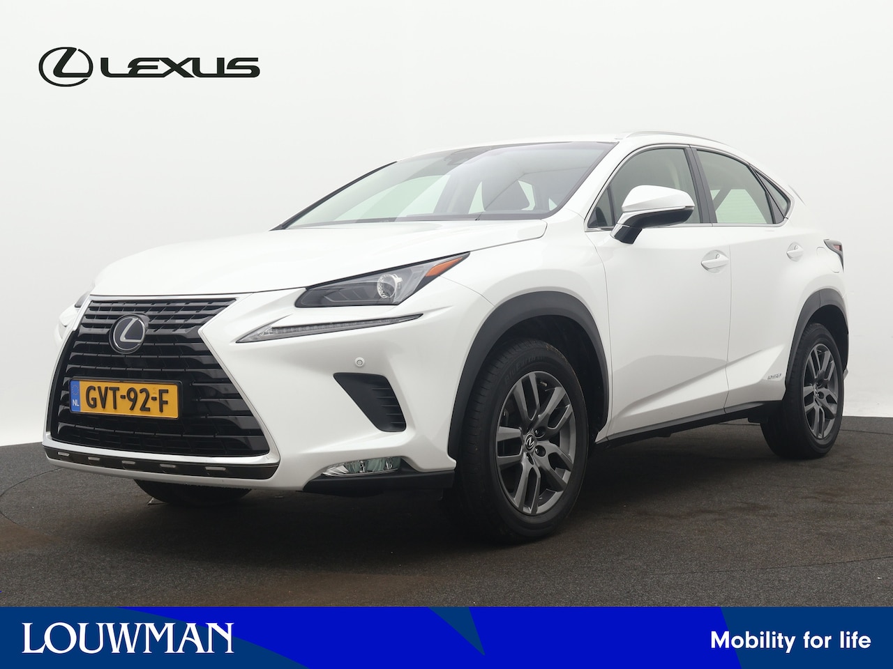 Lexus NX - 300h AWD Sport Edition Limited | Navigatie | Camera | Parkeersensoren | LM velgen | Draadl - AutoWereld.nl