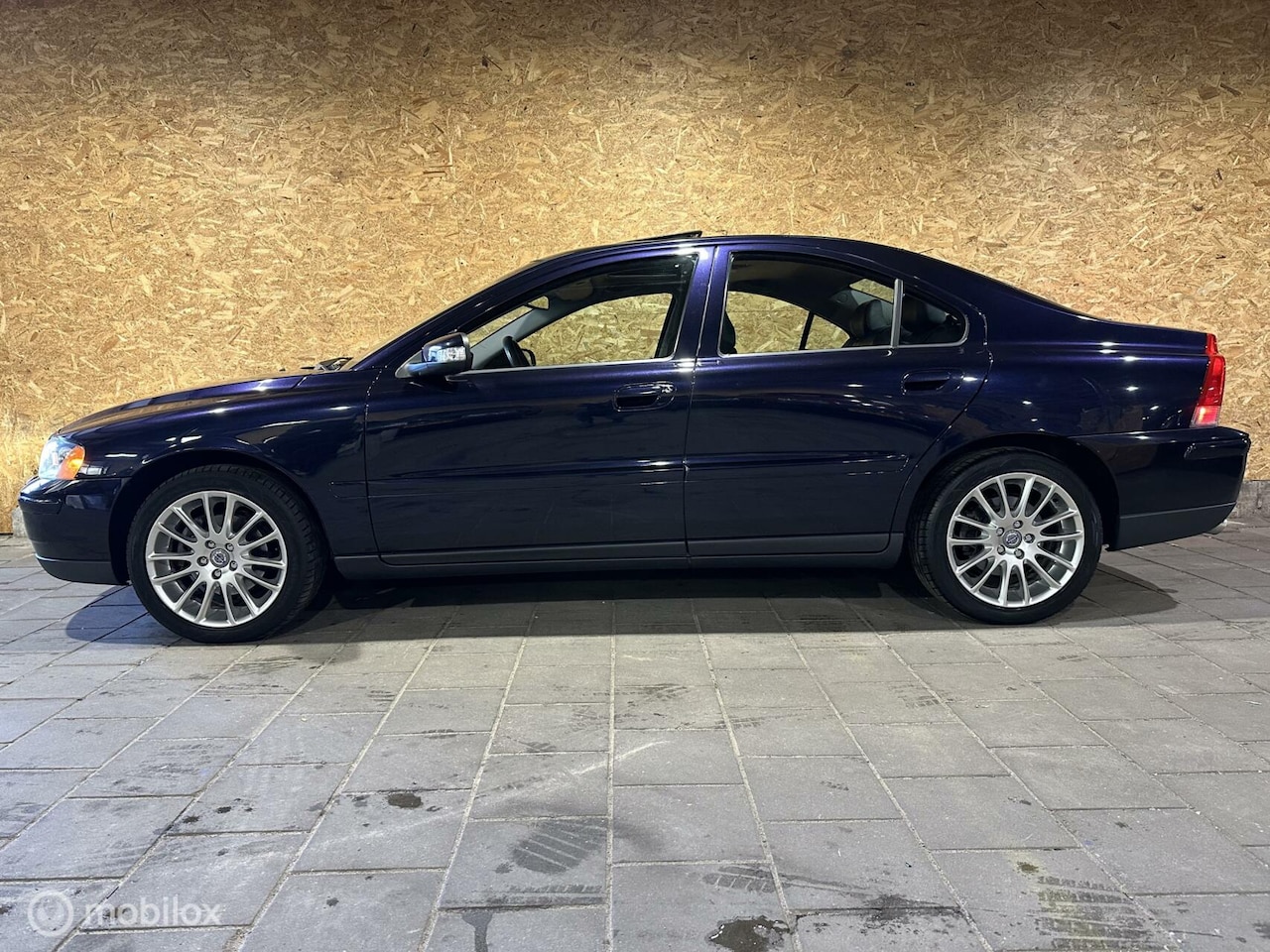 Volvo S60 - 2.4 Aut. Drivers Edi. - 1e eig. - dealer onderh. - AutoWereld.nl