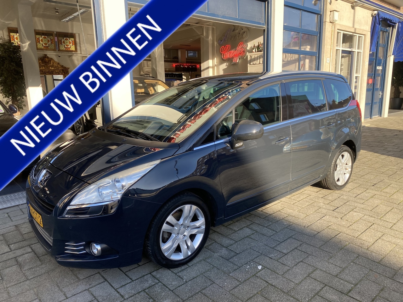 Peugeot 5008 - 1.6 THP Blue Lease Executive 7p. 1.6 THP Blue Lease Executive 7p. - AutoWereld.nl