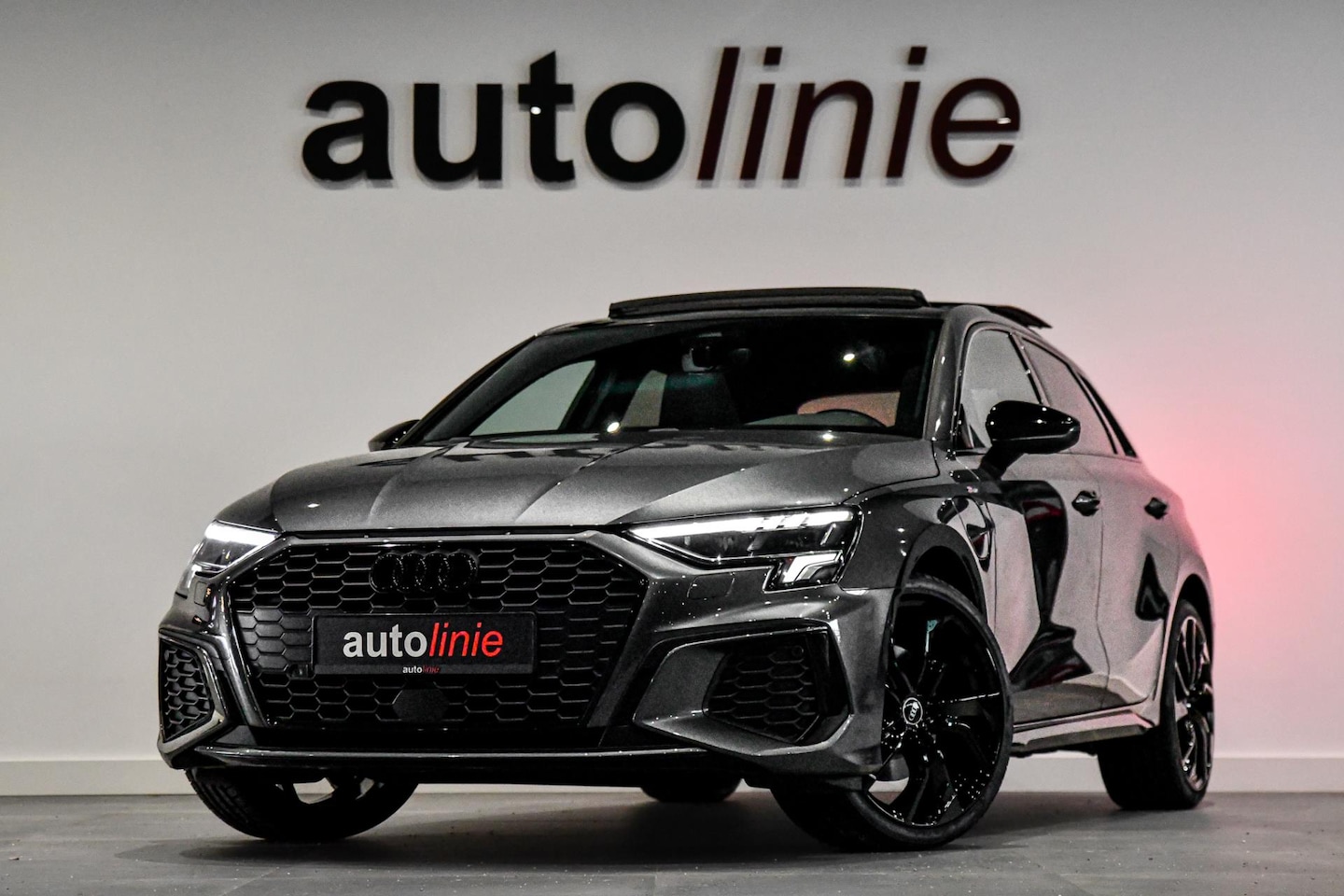 Audi A3 Sportback - 40 TFSI e S-Line. Pano, ACC, Keyless, Sfeer, Camera, Dodeh, 19'', BTW, CarPlay! - AutoWereld.nl