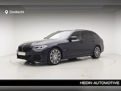 BMW 5-serie Touring - 520i M-Sport | Panorama | Head-Up | Trekhaak | Laser | Hifi | 19"