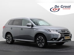 Mitsubishi Outlander - 2.0 PHEV Executive Edition 4WD Automaat Climate, Cruise, Keyless, Navigatie, Camera, PDC,