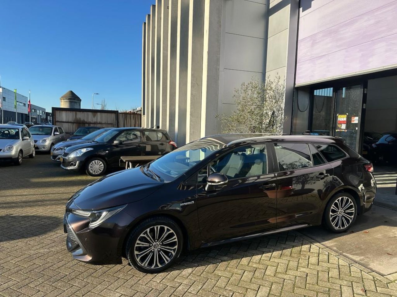 Toyota Corolla Touring Sports - 1.8 Hybrid RIJK UITGERUST! INRUIL MOGELIJK! - AutoWereld.nl