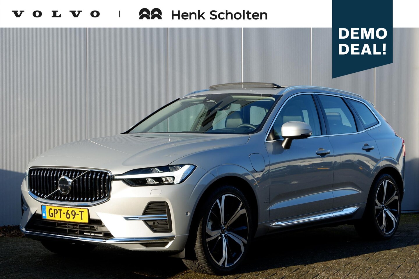 Volvo XC60 - Recharge T6 AWD AUT8 350PK Ultra Bright, Elektrisch bedienbaar glazen panoramisch schuif-/ - AutoWereld.nl