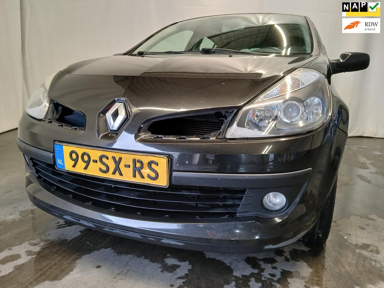 Renault Clio - 1.6-16V Dynamique Luxe - Airco - Front / Achter Schade - AutoWereld.nl