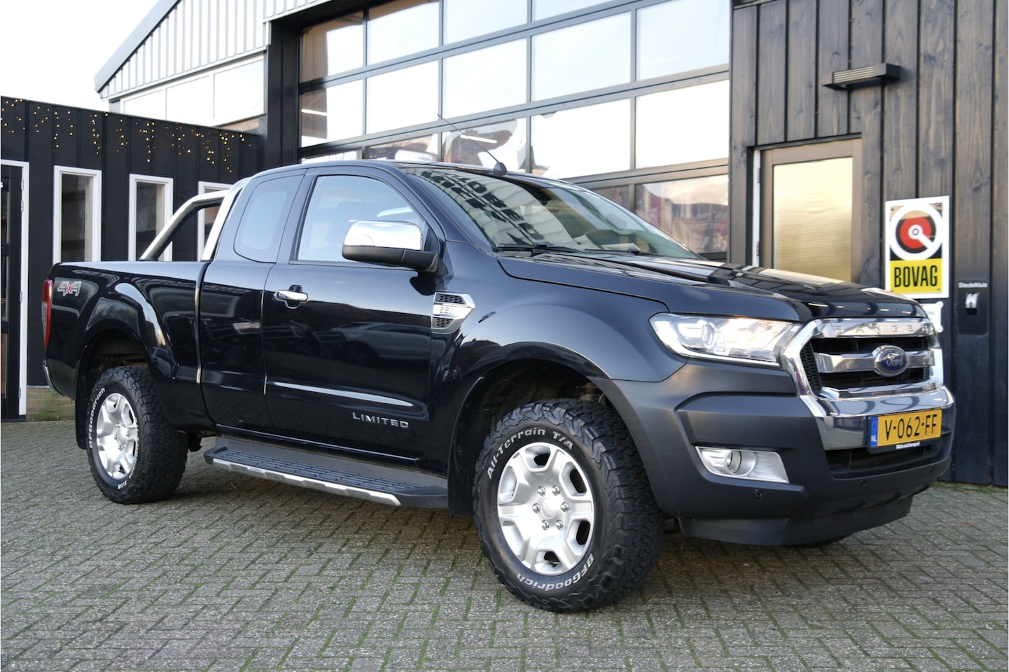 Ford Ranger - 2.2 TDCi Limited Supercab | 4x4 | SideSteps | Leder | 1e Eigenaar - AutoWereld.nl