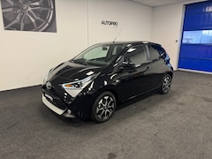 Toyota Aygo - 1.0 VVT-i x-joy // Camera // LED