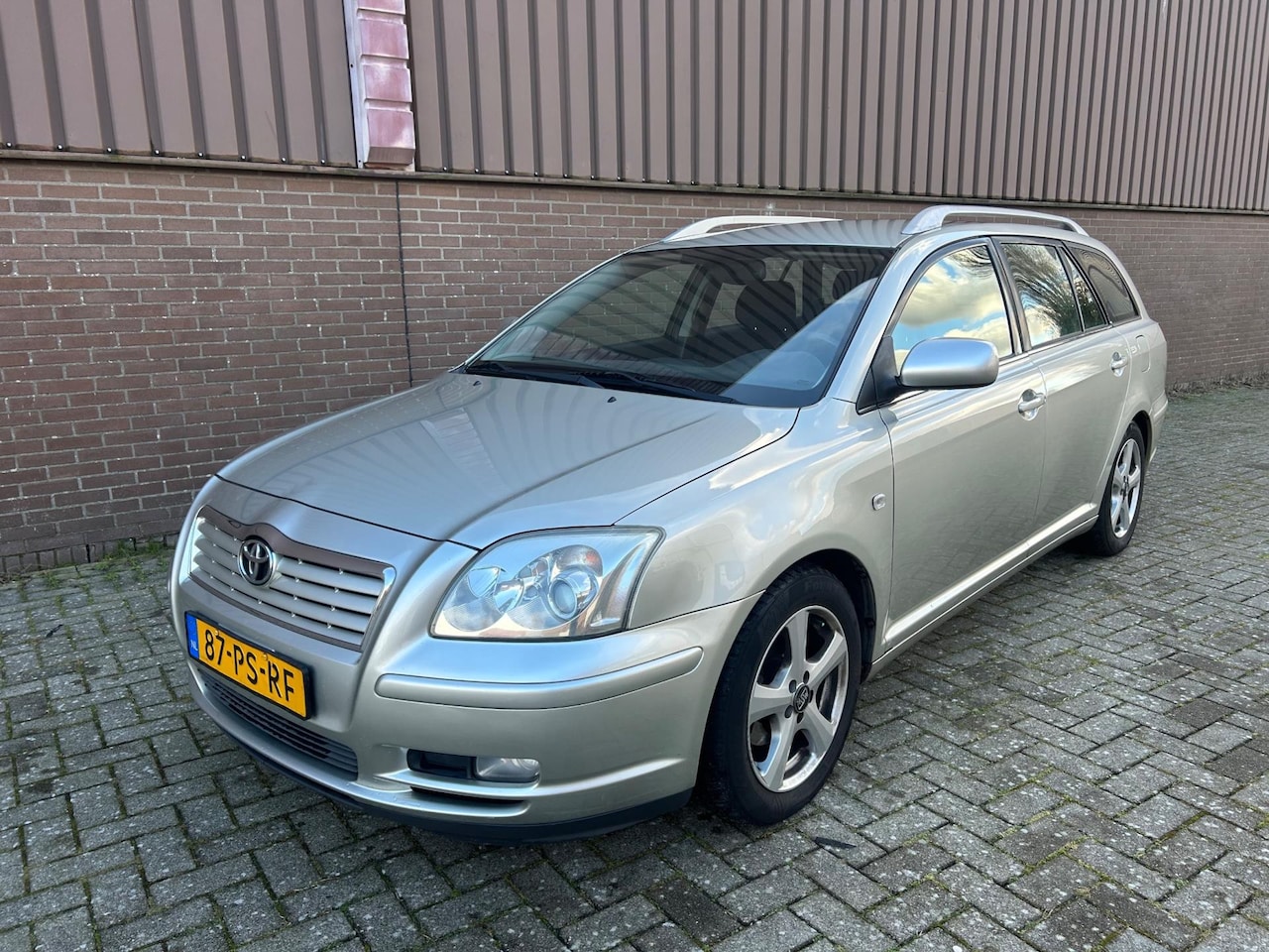 Toyota Avensis Wagon - 1.8 VVTi Linea Luna Automaat Leer Clima - AutoWereld.nl