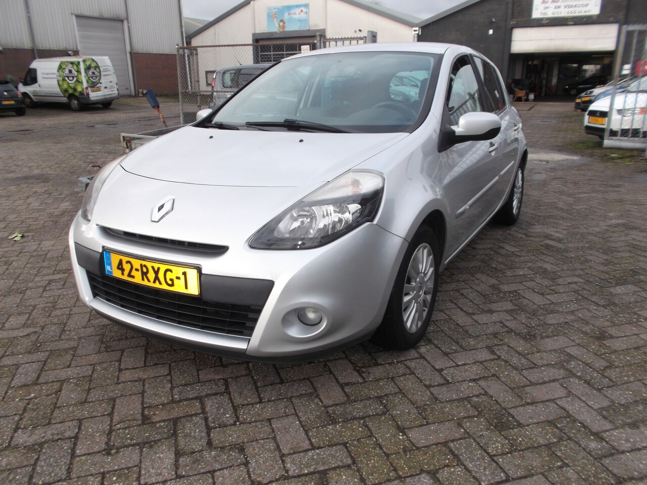 Renault Clio - 1.2 TCe Collection airco navi - AutoWereld.nl