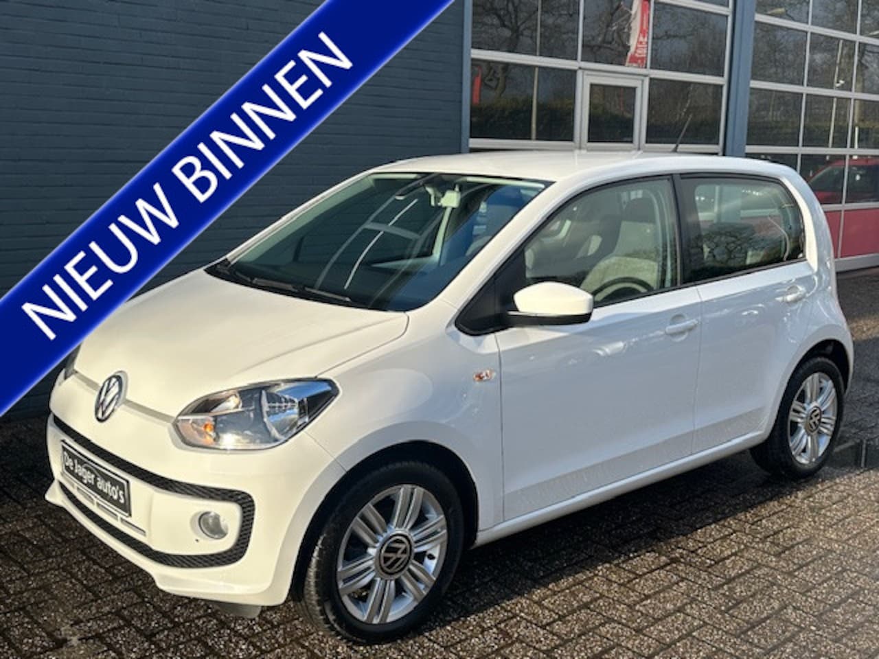 Volkswagen Up! - 1.0 up! BlueMotion / Cruisecontrole/ Stoelverwarming, Parkeersensoren - AutoWereld.nl