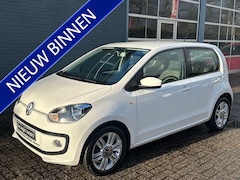 Volkswagen Up! - 1.0 up BlueMotion / Cruisecontrole/ Stoelverwarming, Parkeersensoren