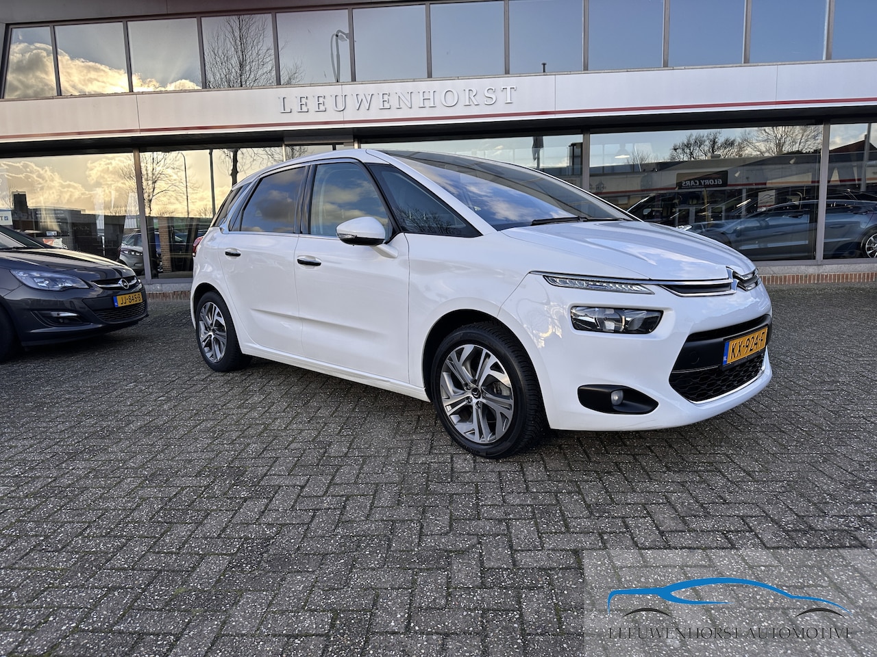 Citroën C4 Picasso - 1.6 THP Intensive 1.6 THP Intensive, nwe ketting, motor gemodificeerd, perfecte staat - AutoWereld.nl