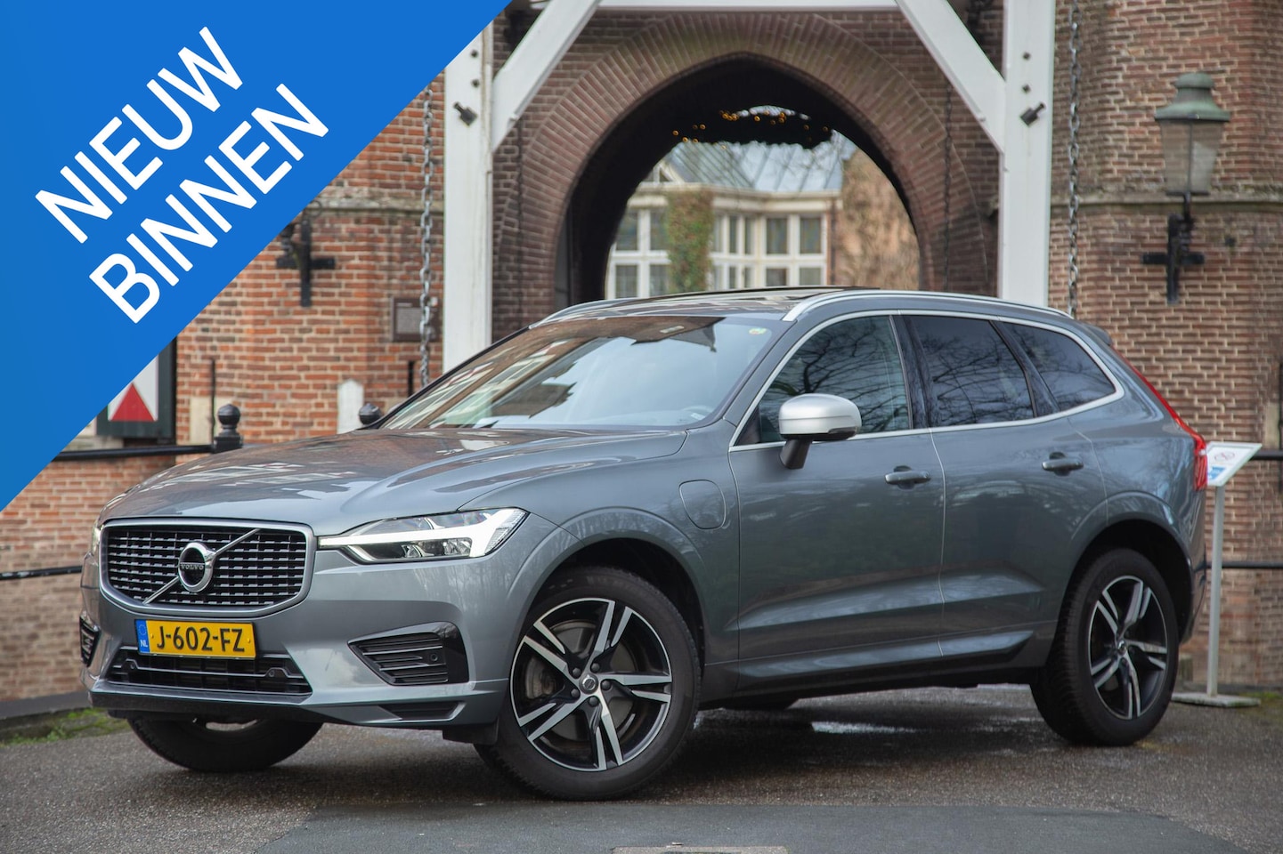 Volvo XC60 - 2.0 T8 Twin Engine AWD R-Design 2.0 T8 Twin Engine AWD R-Design - AutoWereld.nl