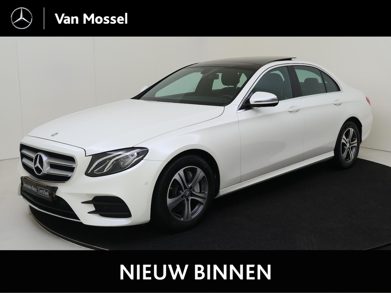 Mercedes-Benz E-klasse - 220 d Ambition 49.500 KM !! / Pano / Parkeer Camera / stoelverwarming / - AutoWereld.nl