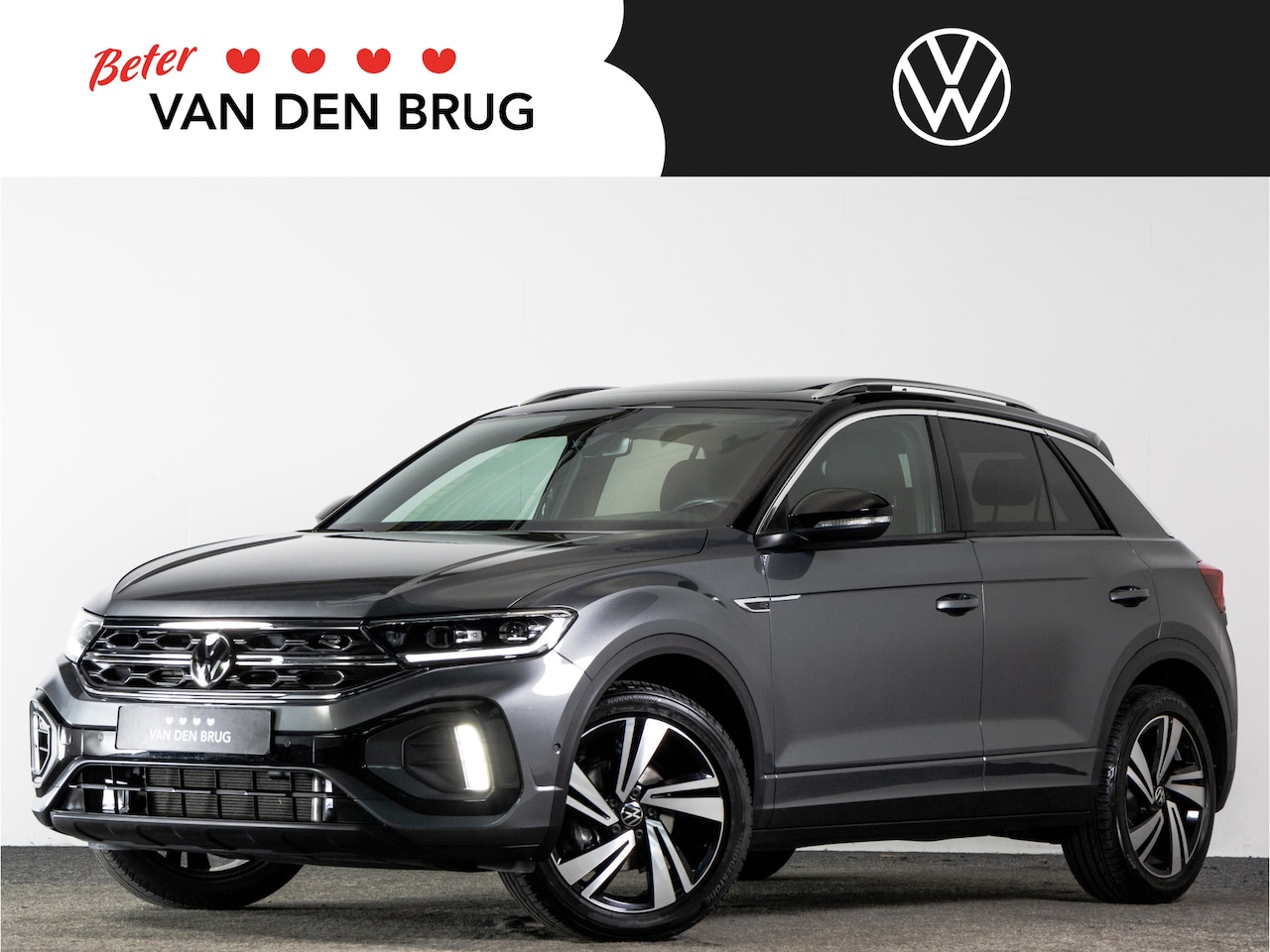 Volkswagen T-Roc - 1.5 TSI 150 PK R-Line Automaat | IQ-LED | Panorama dak | Navigatie | Camera | Dodehoek Sen - AutoWereld.nl