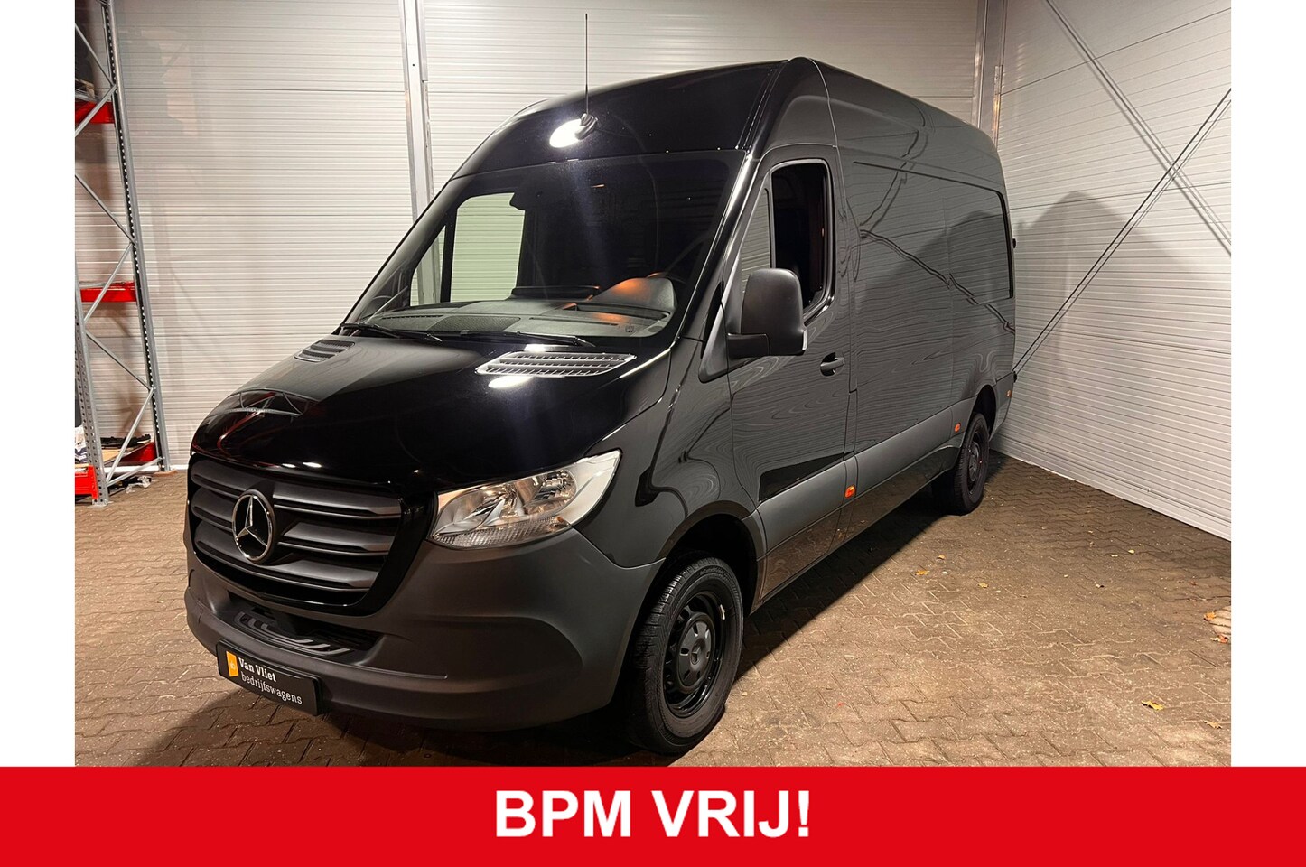 Mercedes-Benz Sprinter - 319 1.9 CDI L2H2 RWD 3500kg trekgewicht VVB BLACK EDITION LAGE KMSTAND BPM vrij! Benut nu - AutoWereld.nl