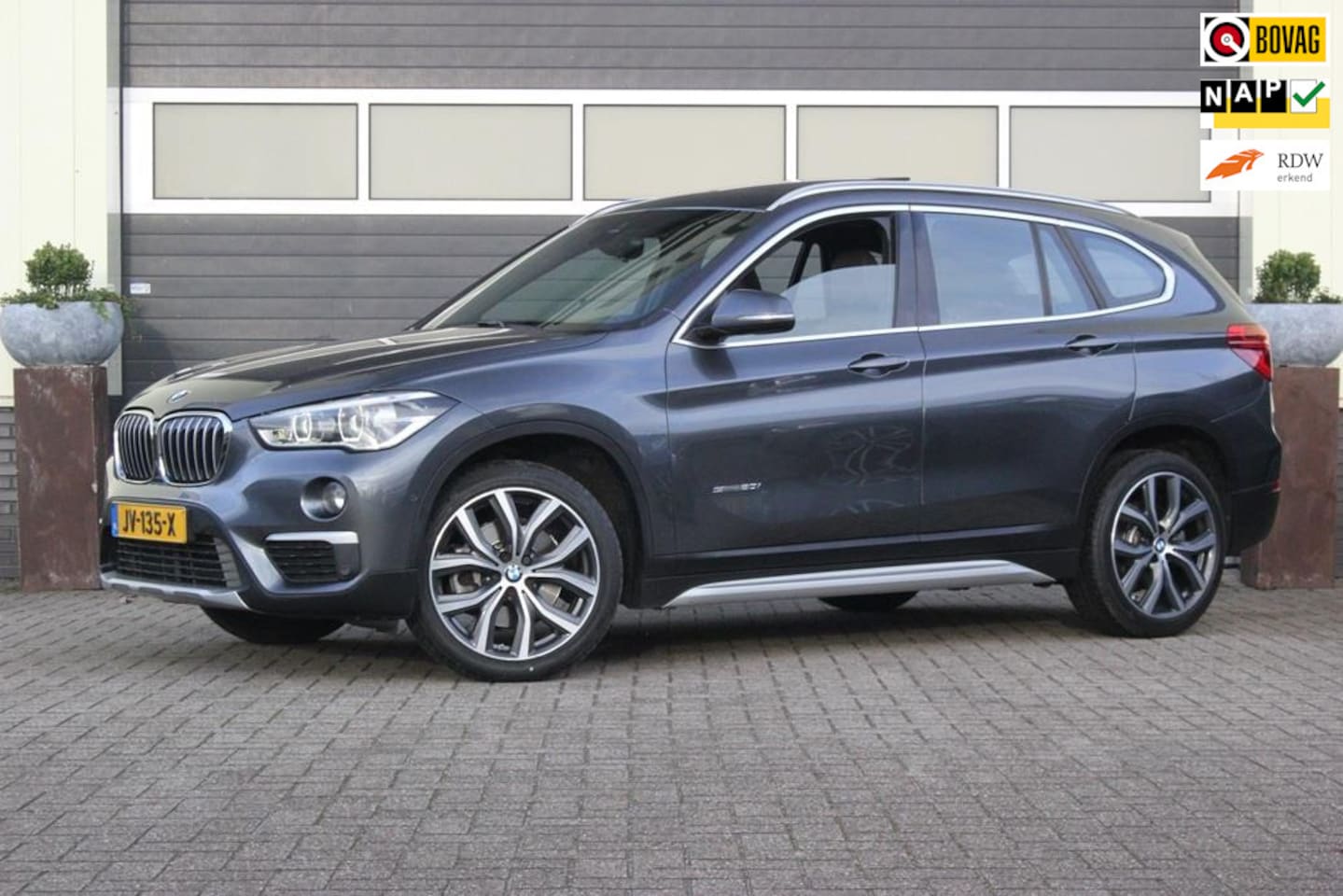 BMW X1 - SDrive20i Centennial High Executive | Camera | Head-up | - AutoWereld.nl