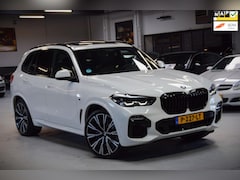 BMW X5 - XDrive40i High Executive |M-Pakket|Dealer onderhouden|22 inch|Panoramadak|