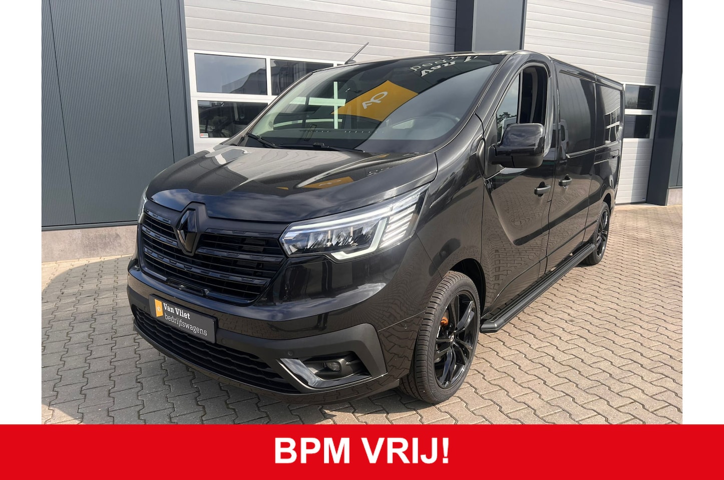 Renault Trafic - 2.0 dCi 170 T30 L2H1 EDC EXTRA VVB BLACK EDITION Dubbele schuifdeur AUTOMAAT BVVB73 BPM vr - AutoWereld.nl