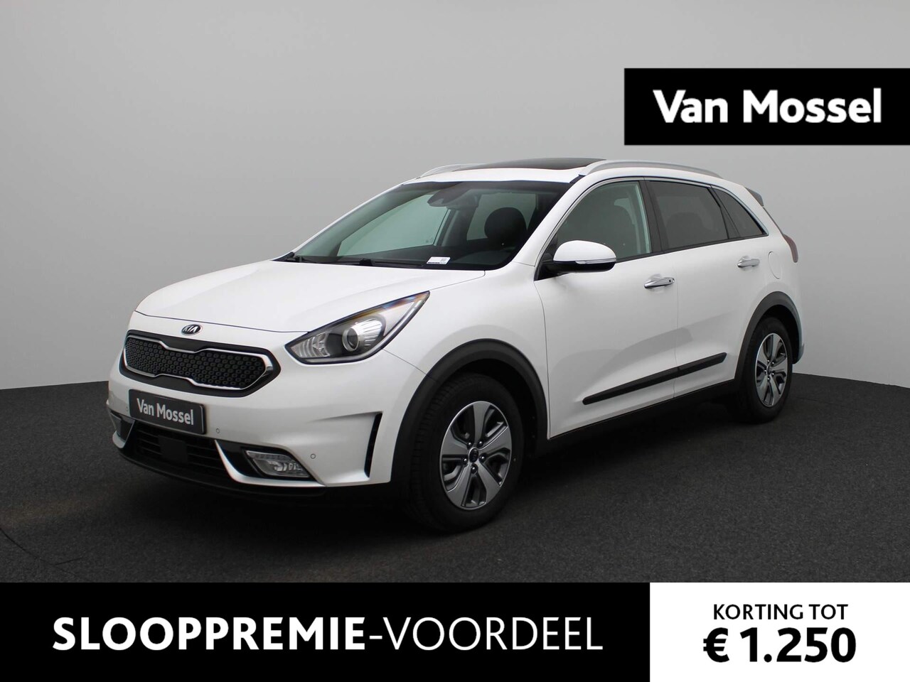 Kia Niro - 1.6 GDi Hybrid DynamicLine | SCHUIFDAK | HALF-LEDER | ACHTERUITRIJCAMERA | NAVIGATIE | PAR - AutoWereld.nl