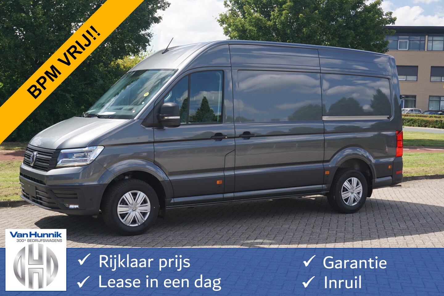 Volkswagen Crafter - 35 177PK L3H3 AUT BPM VRIJ!! Navi, Cam, ACC, LED, 2x Schuifdeur!! NR. 130 - AutoWereld.nl