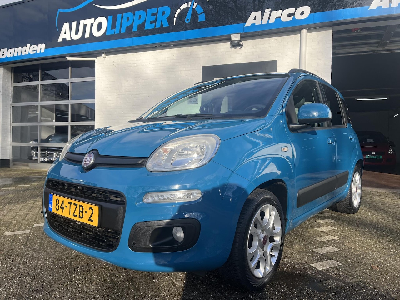 Fiat Panda - 0.9 TwinAir Lounge /Tom Tom/Airco all season banden/ lm velgen - AutoWereld.nl