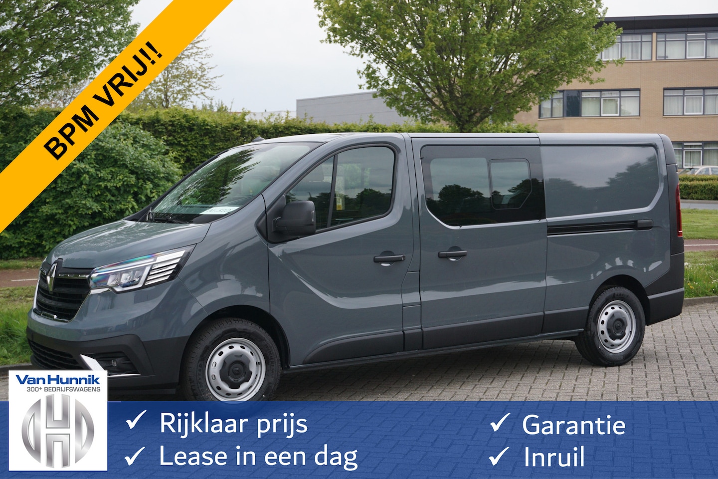 Renault Trafic - 170PK L2H1 DC EDC AUT BPM VRIJ!! Navi,  Climate, Cruise, LED!! NR. 561 - AutoWereld.nl