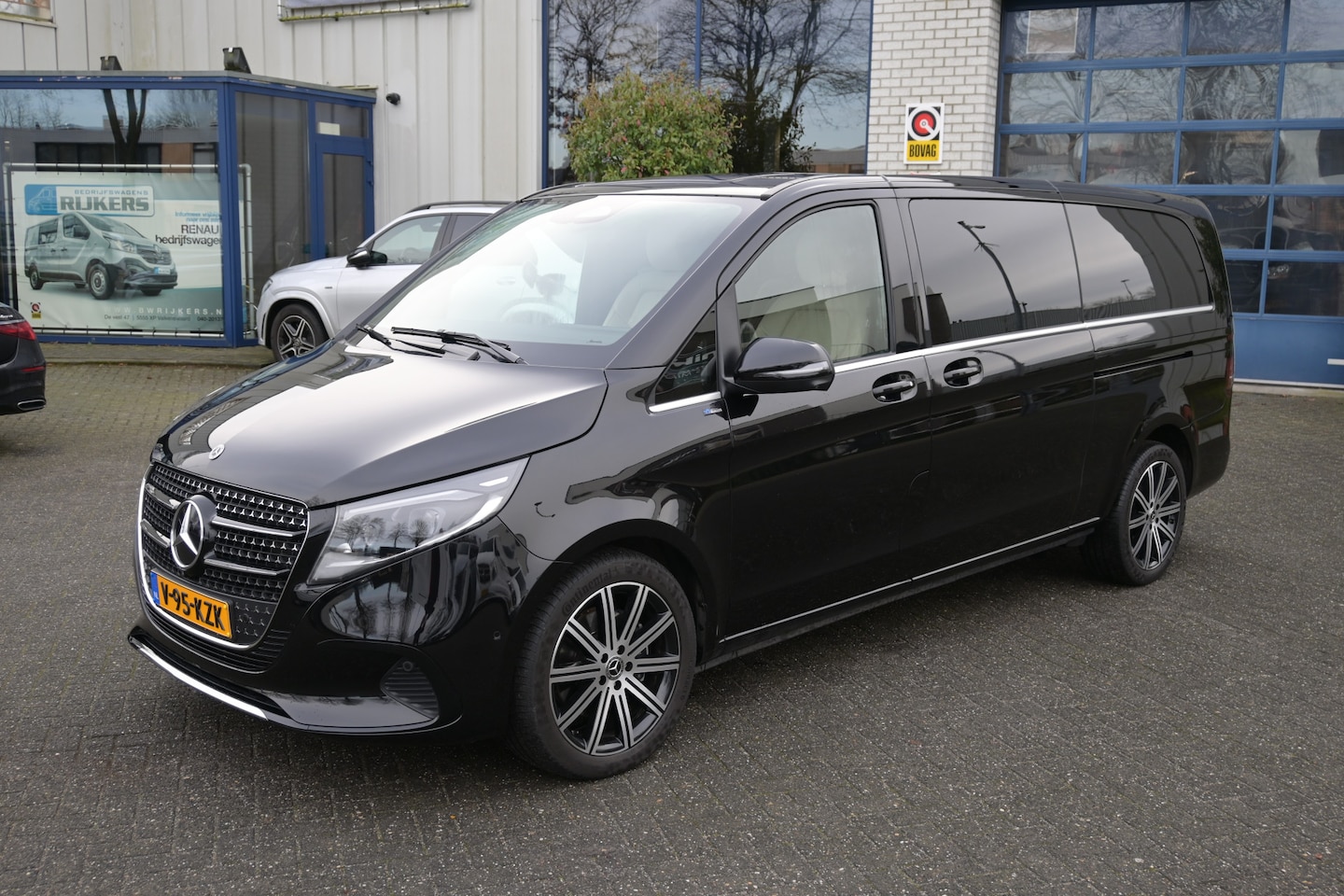 Mercedes-Benz V-klasse - 300d L3 Avantgarde Easy pack pakket, Winter pakket - AutoWereld.nl