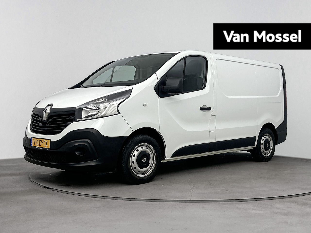 Renault Trafic - 1.6 dCi T27 L1H1 Comfort | Trekhaak | Cruise Control | Lage Kilometerstand - AutoWereld.nl