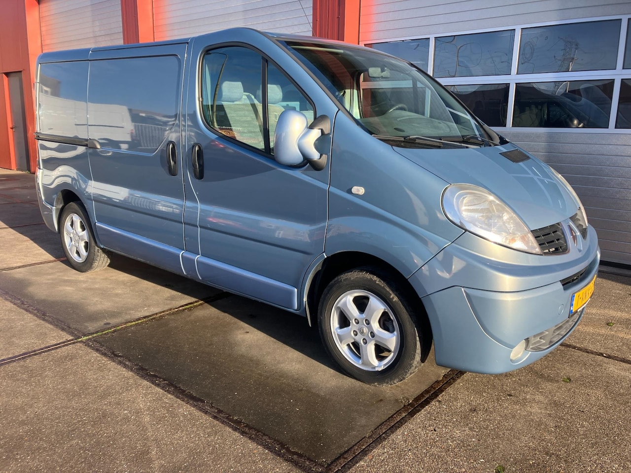 Renault Trafic - 2.0 dCi T27 L1H1 2.0 dCi T27 L1H1 - AutoWereld.nl