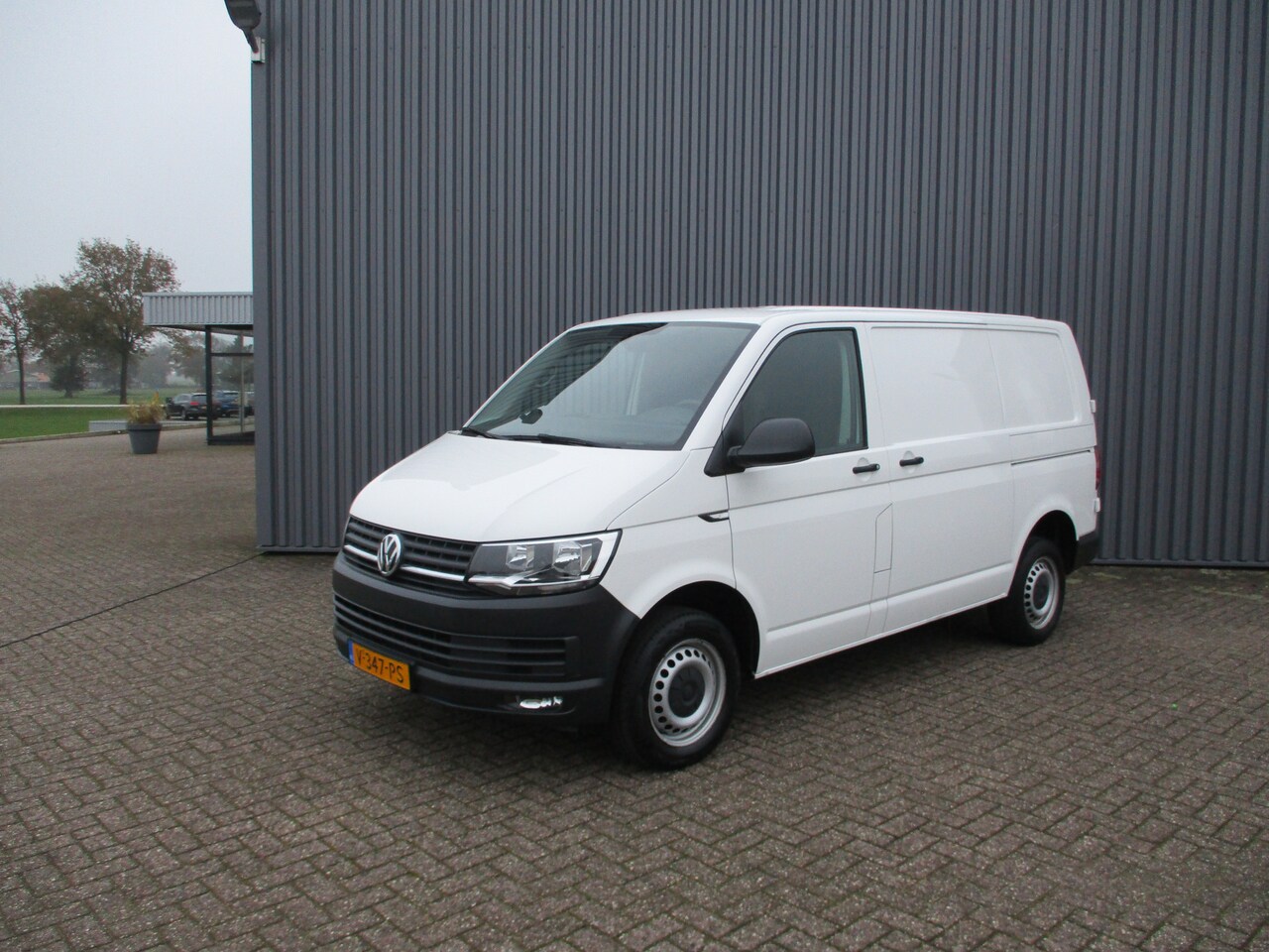 Volkswagen Transporter - 2.0 TDI 102 PK Dubbele Schuifdeur Airco Navi - AutoWereld.nl