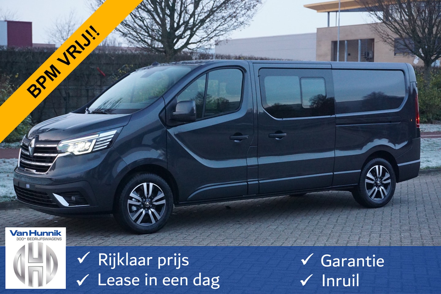 Renault Trafic - 170PK L2H1 LUXE DC EDC AUT BPM VRIJ!! Climate, Navi, Camera, ACC, 17" LM, LED!! NR. 434 - AutoWereld.nl