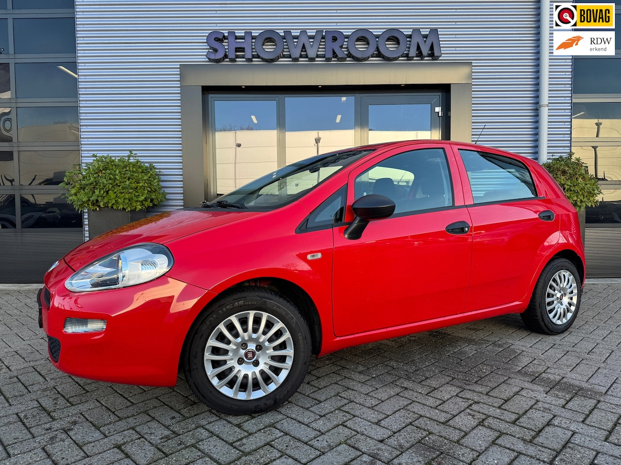 Fiat Punto - 1.2 (4 cilinder) 5-deurs|Airco|Elektrische ramen en Spiegels - AutoWereld.nl