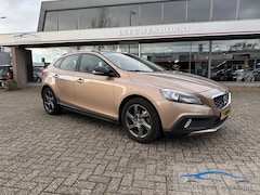 Volvo V40 Cross Country - 1.6 T4 Summum, clima, cruise, leer, navi, NL-dealerauto