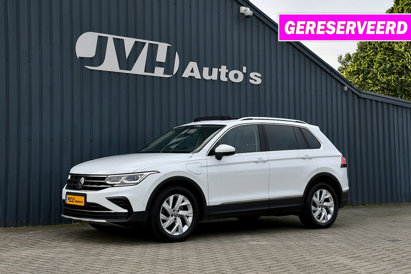 Volkswagen Tiguan - 1.4 TSi 245pk eHybrid 10-2021 | Panorama | Leder | HeadUp | VirtualCP - AutoWereld.nl