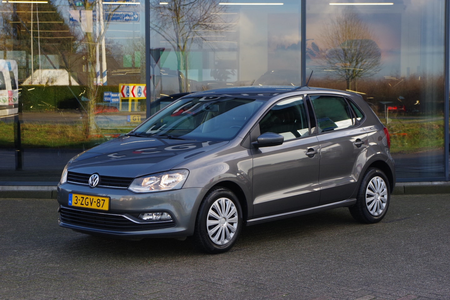 Volkswagen Polo - 1.2 TSI Comfortline 1.2 TSI 90 PK Comfortline 5 Drs, *1ste-eigenaar*, Cruise Control, Bluetooth, Airco - AutoWereld.nl