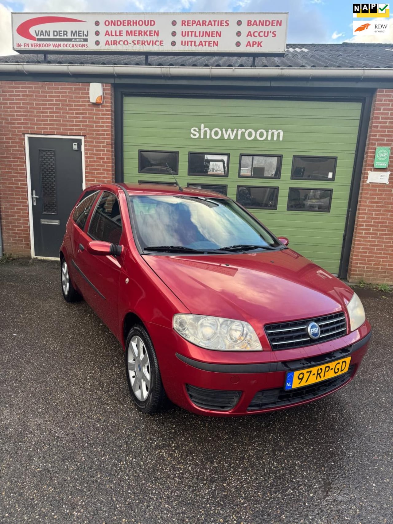 Fiat Punto - 1.4-16V Young 1.4-16V Young - AutoWereld.nl