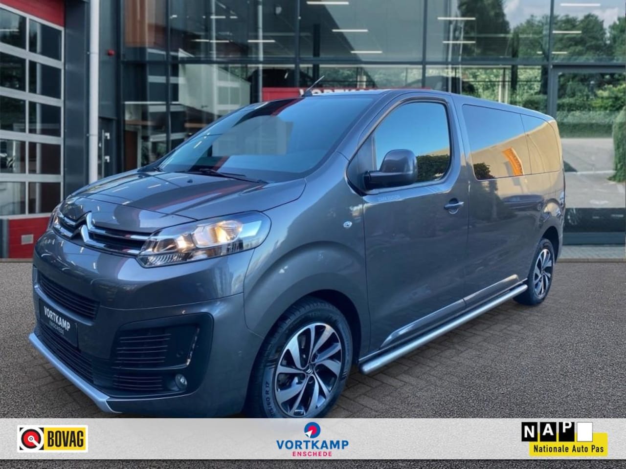 Citroën Jumpy - 2.0 BlueHDI 120 Business XL BLACK EDITION LEDER/CAMERA/TREKHAAK - AutoWereld.nl