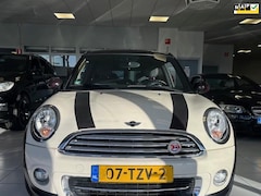 MINI Clubman - 1.6 Cooper Hampton/Navigatie/NL auto/Leder/Cruise control/Airco